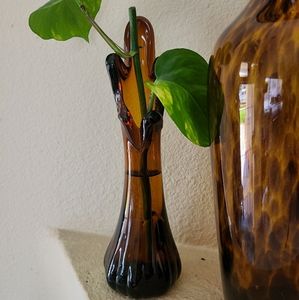 Vintage swung amber glass vase